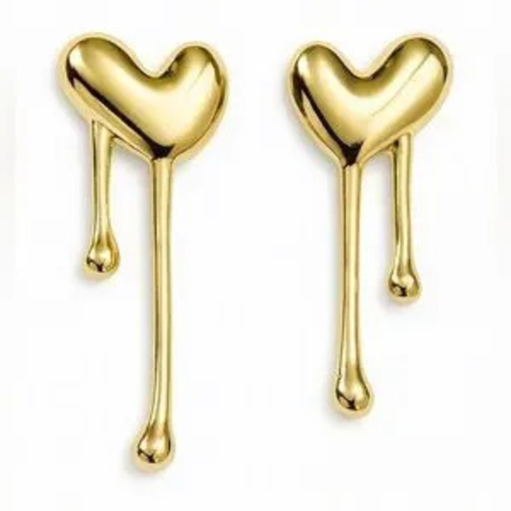 ?? Trendy Love Heart Stud Earrings ?????